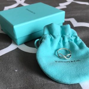 TIFFANY & CO. Infinity Ring size 6